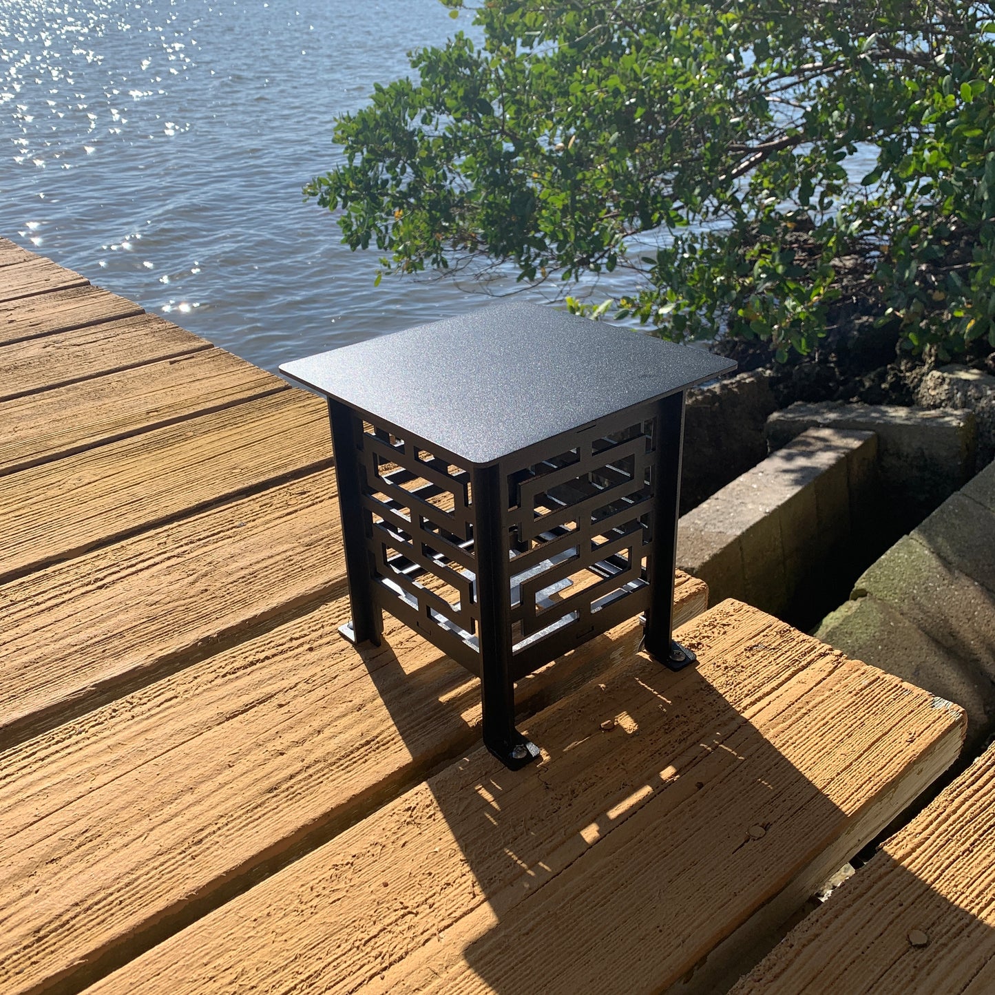 RadiantLight Modern Landscape Light - Garden Light in day