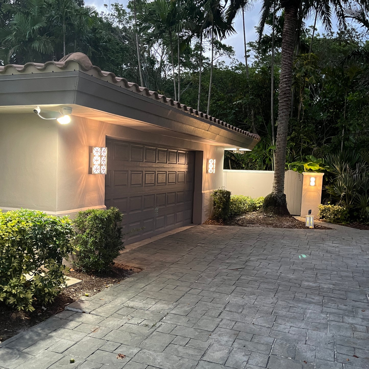 RadiantLight Wall Sconces - Outdoor Wall Lights