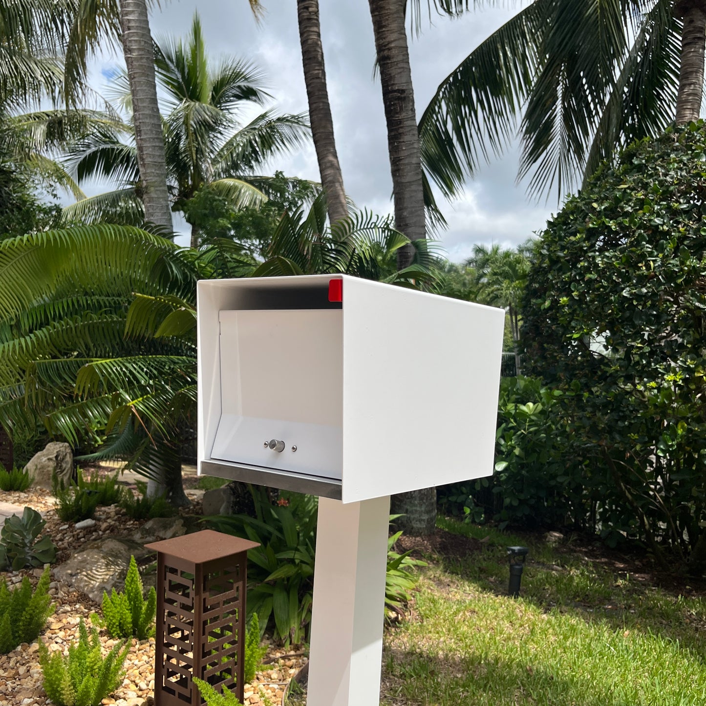 NEW!!!!   QUICK SHIP UptownBox in ARCTIC WHITE on WHITE - Modern Mailbox