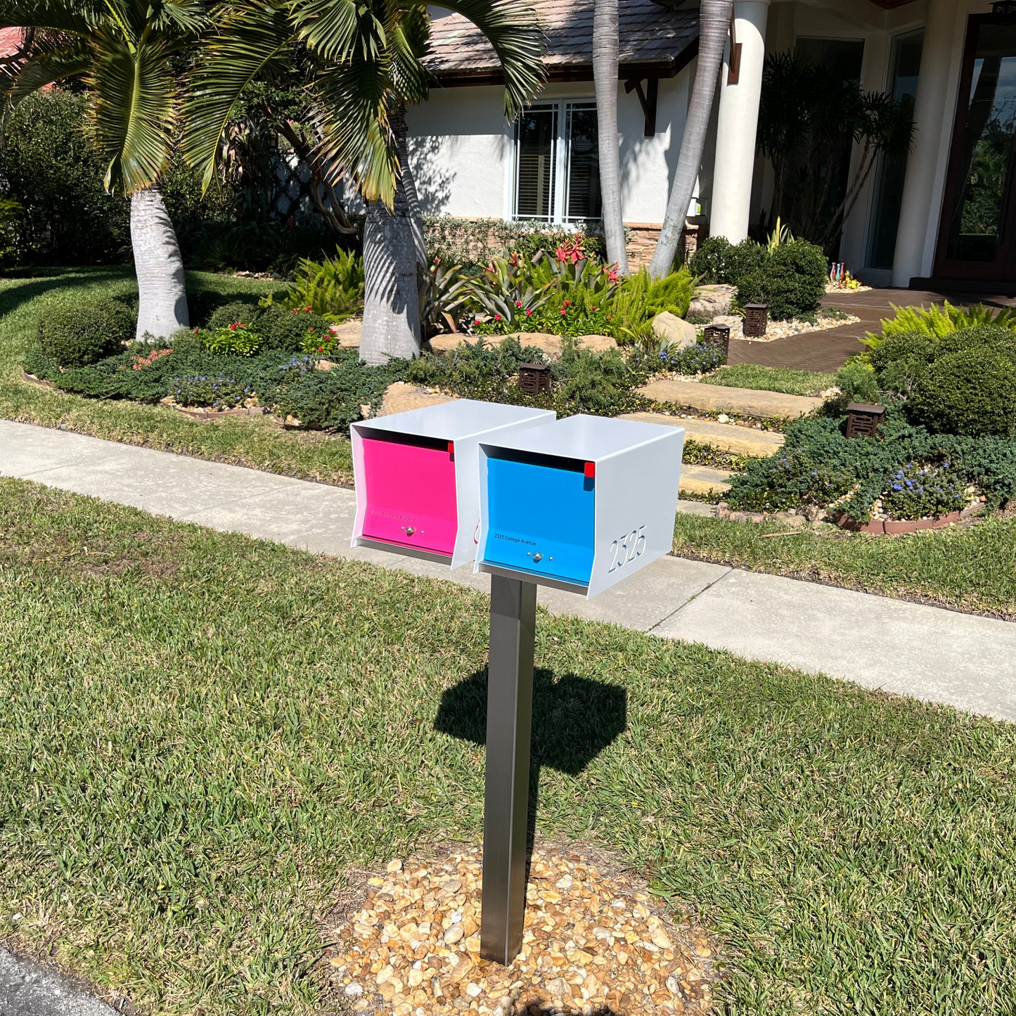 Retrobox / UptownBox Optional Double Mount Mailbox Pole Bracket