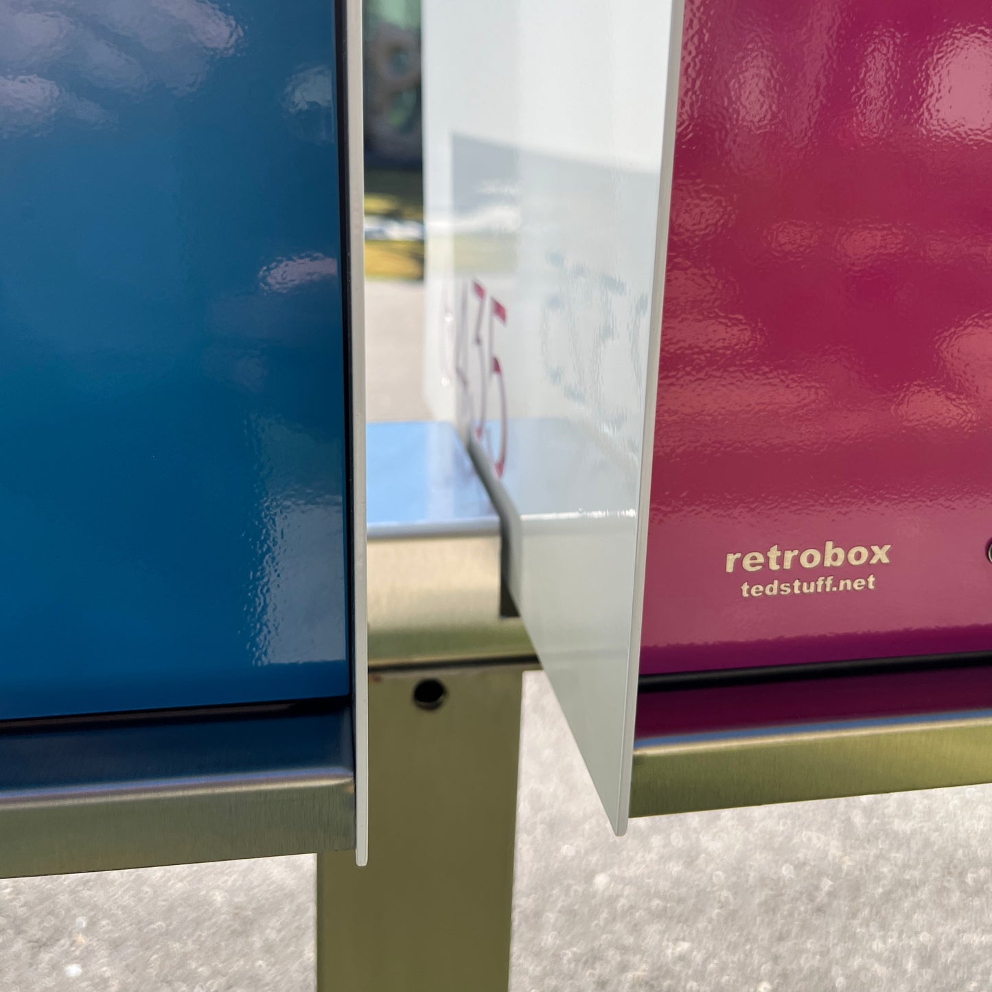 Retrobox / UptownBox Optional Double Mount Mailbox Pole Bracket