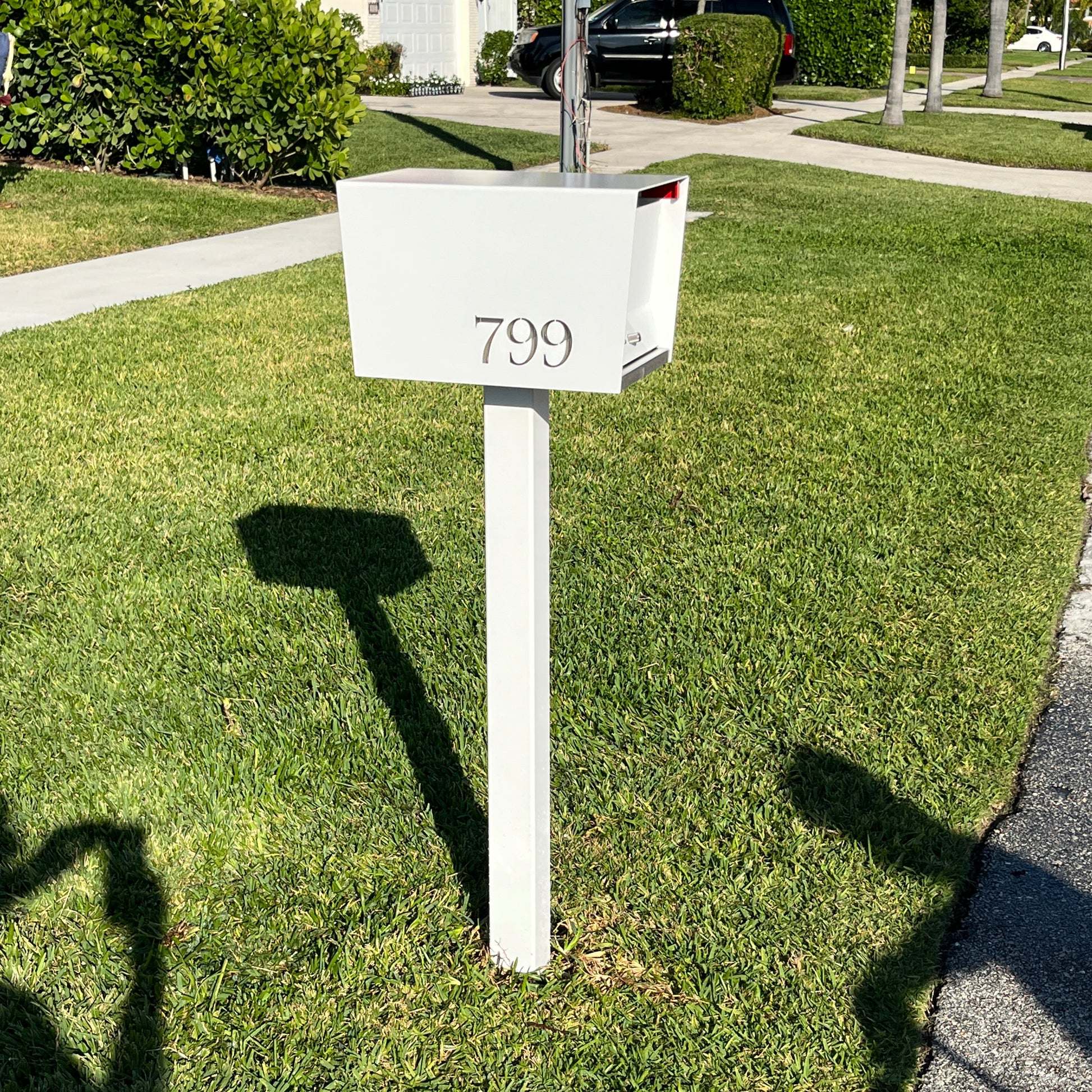 The Original UptownBox in ARCTIC WHITE - Modern Mailbox white steel