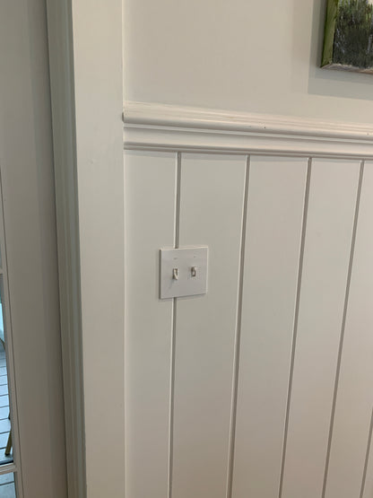 CleanPlate Classic Wall Plate in Contemporary White | Light switches