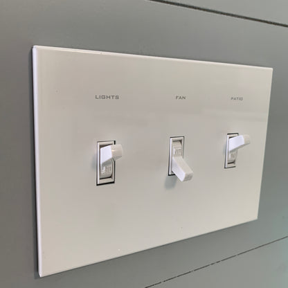 CleanPlate Classic Wall Plate in Contemporary White | Light switches