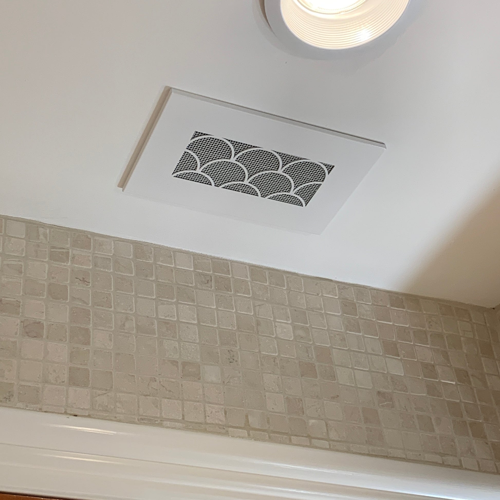AC ceiling vent - CleanVent Scallop Pattern
