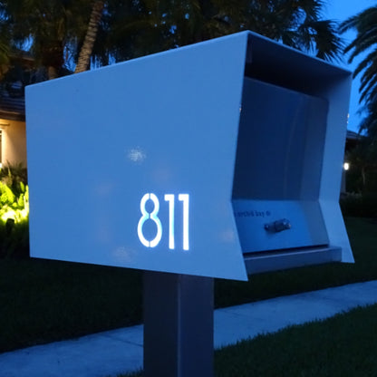 The Original Retrobox in COCONUT - Modern Mailbox white at night