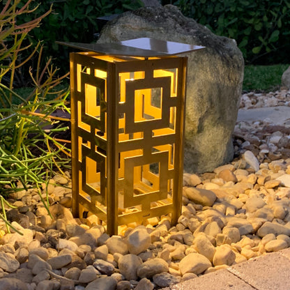 RadiantLight Modern Landscape Light - Garden Light at night