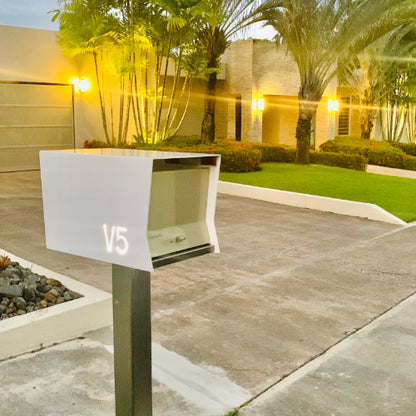 The Original Retrobox in ARCTIC WHITE - Modern Mailbox pure grey